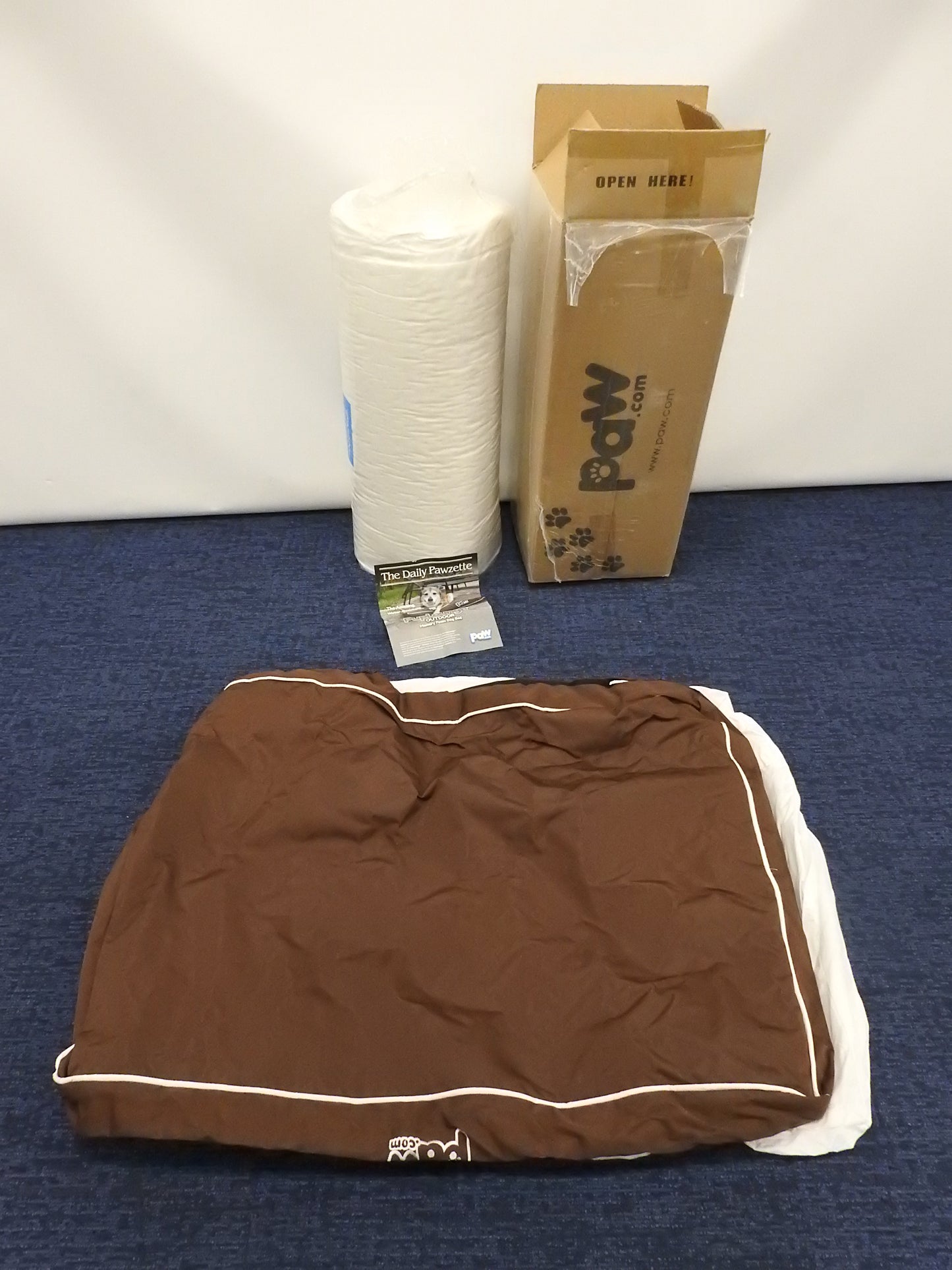 Outdoor Dog Bed (NEW IN BOX!)