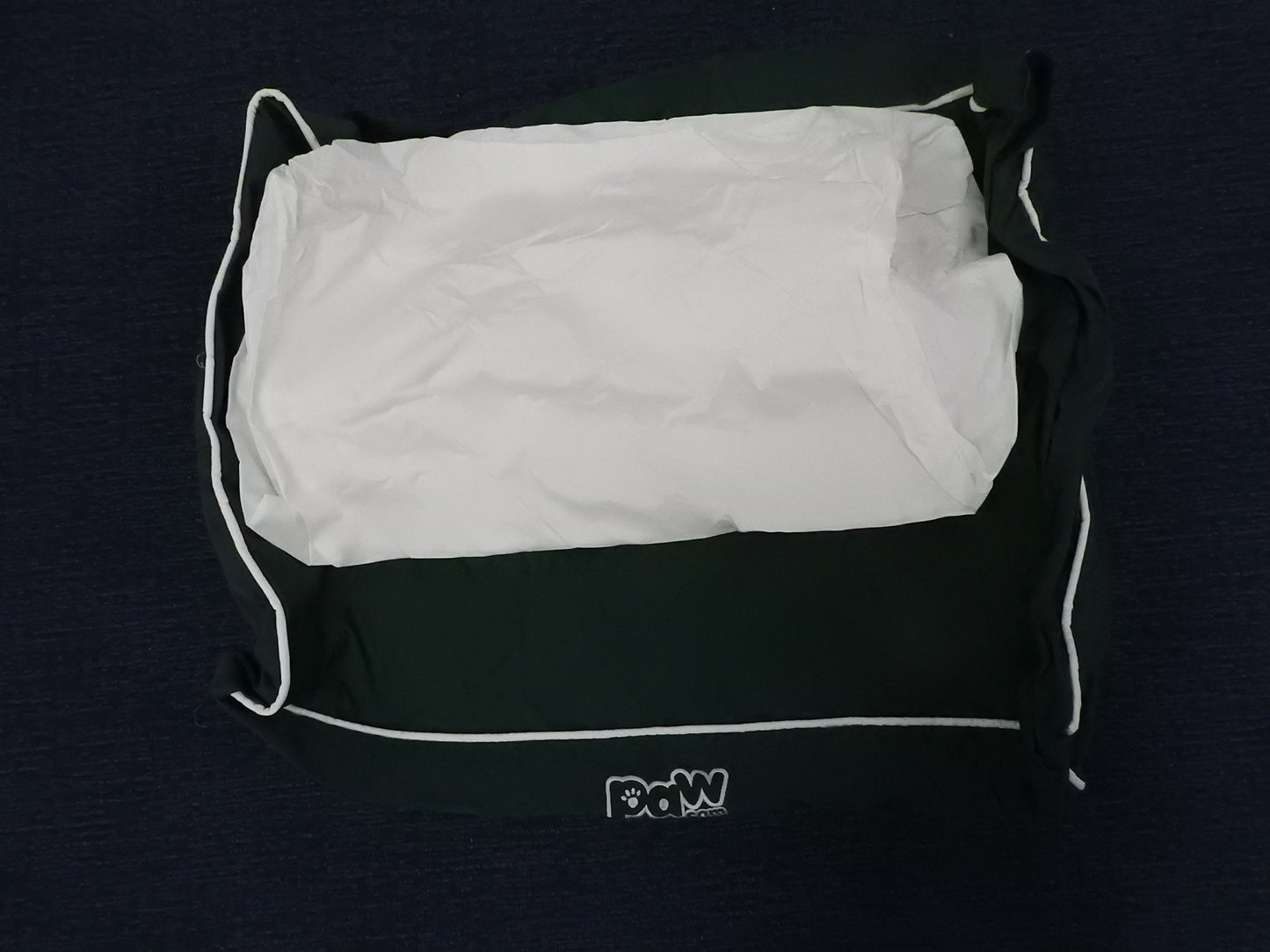 Outdoor Dog Bed (NEW IN BOX!)