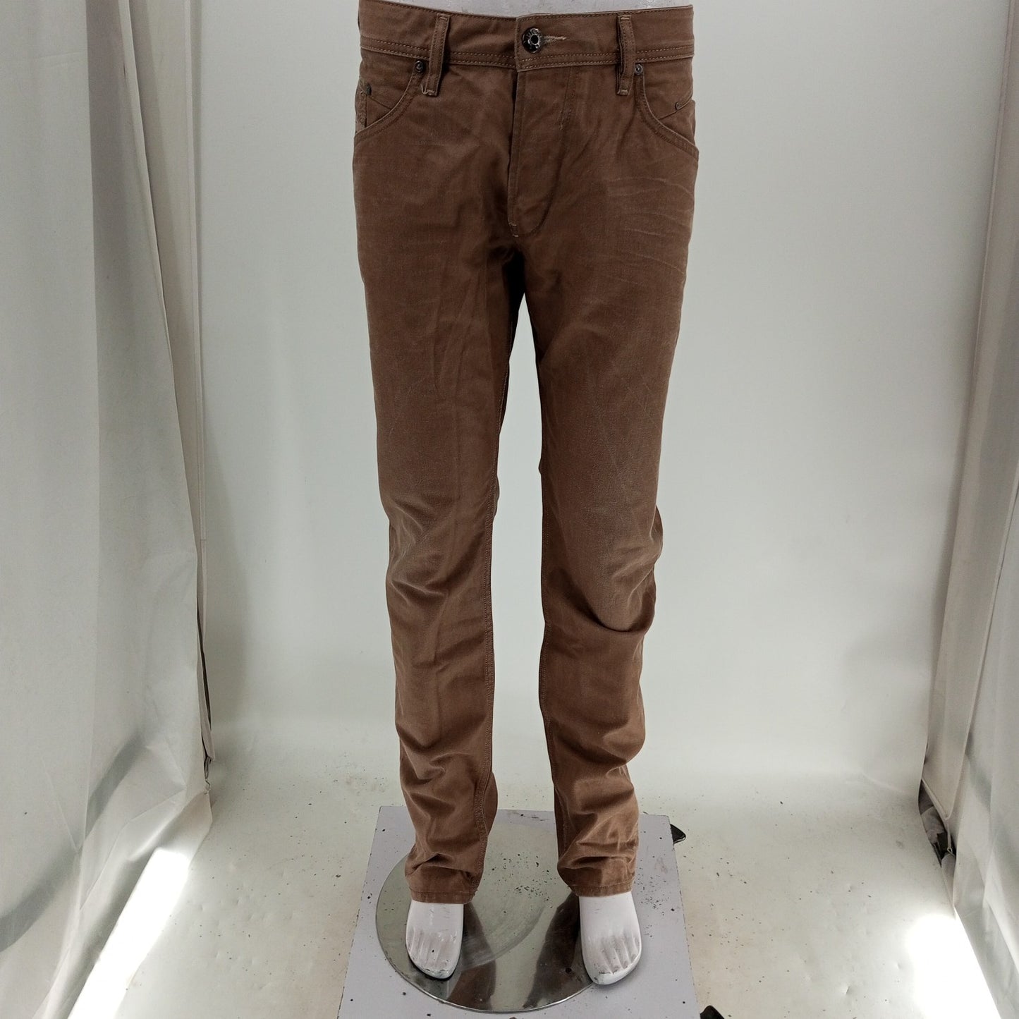 Desiel, Levis, Dockers, etc Pants Box 30 Count
