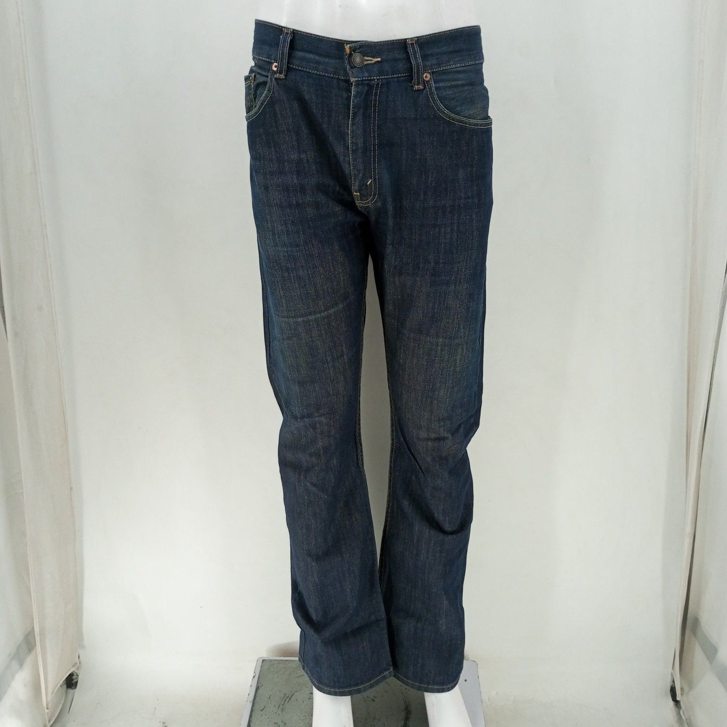 Levis Jeans  24-30 Count Box