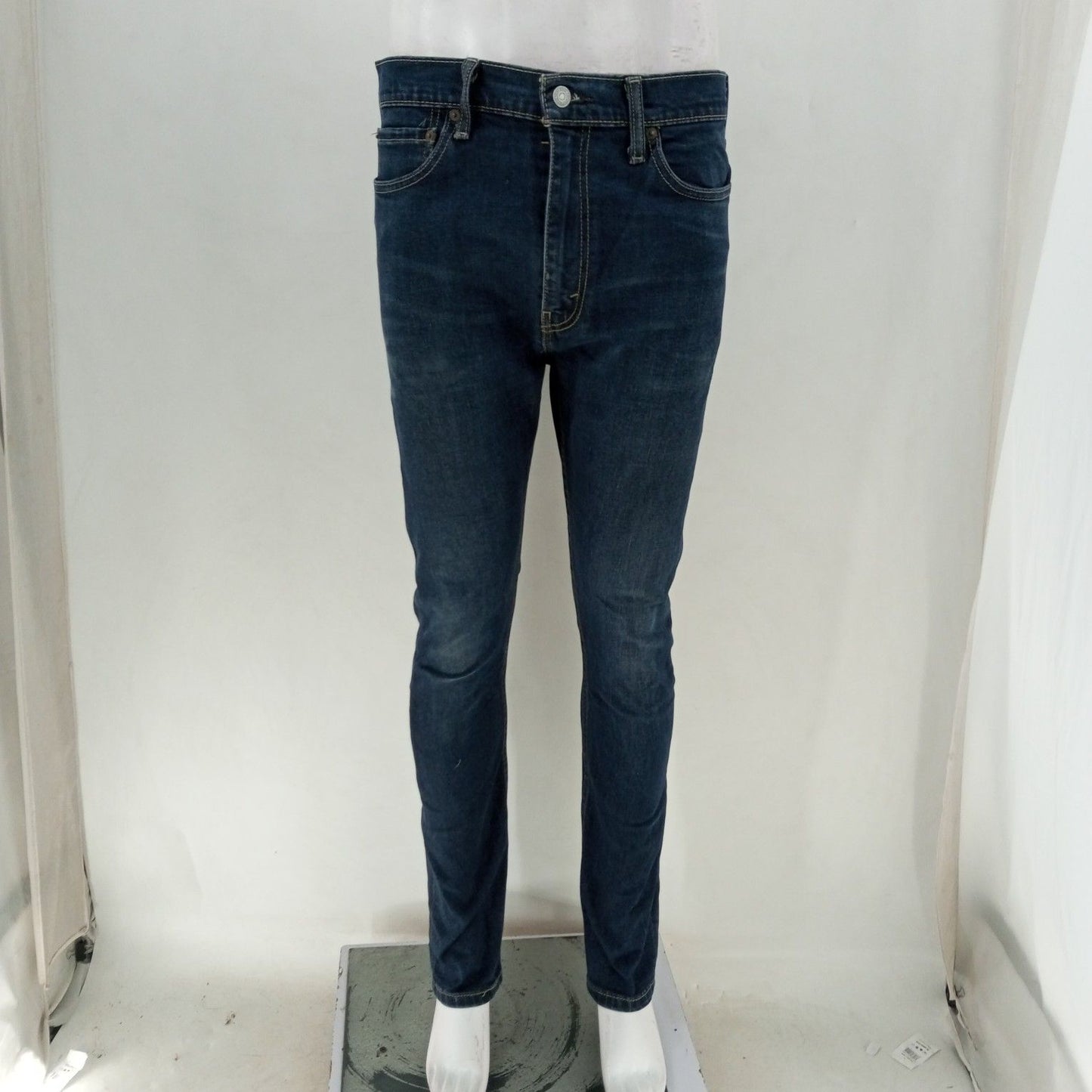 Levis Jeans  24-30 Count Box