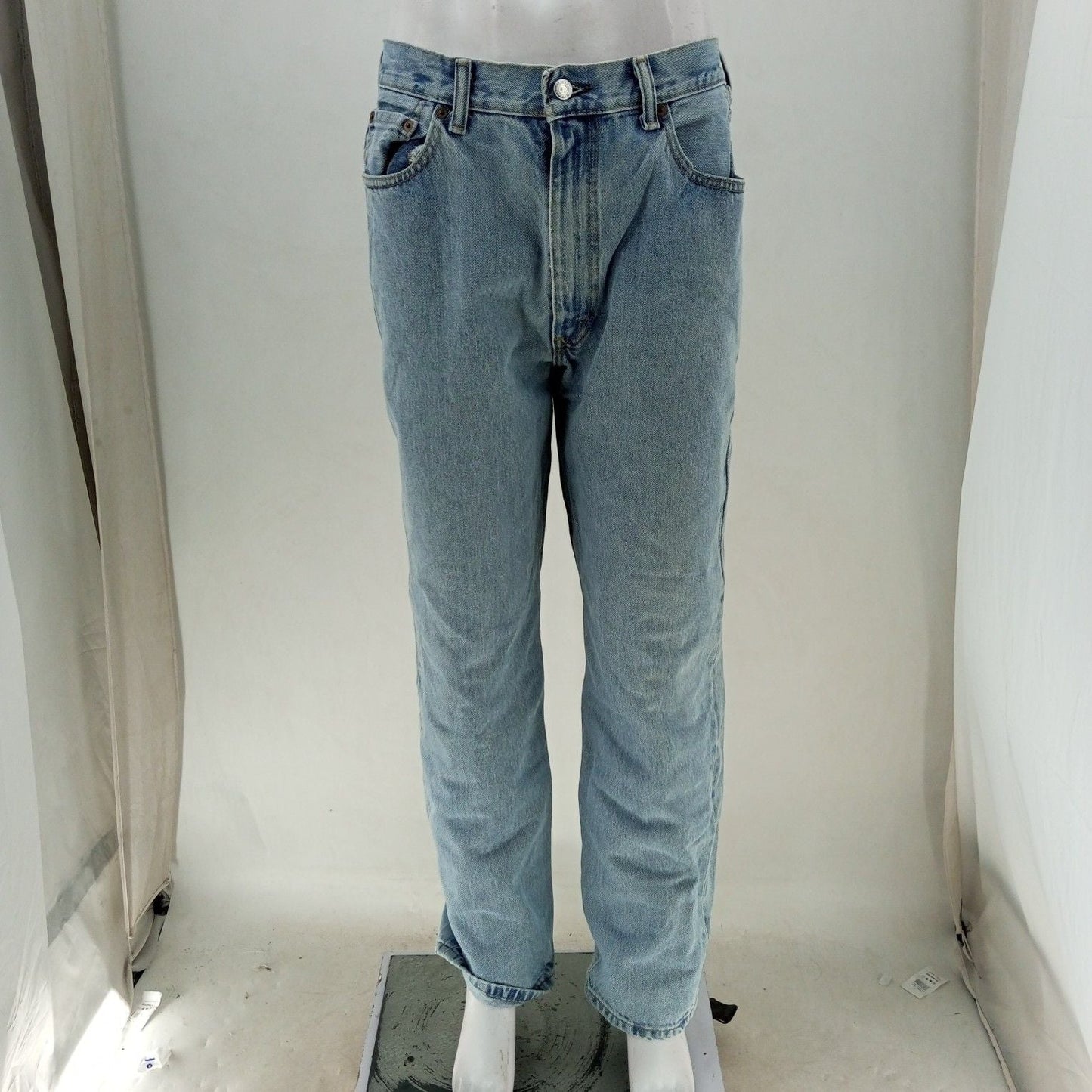 Levis Jeans  24-30 Count Box