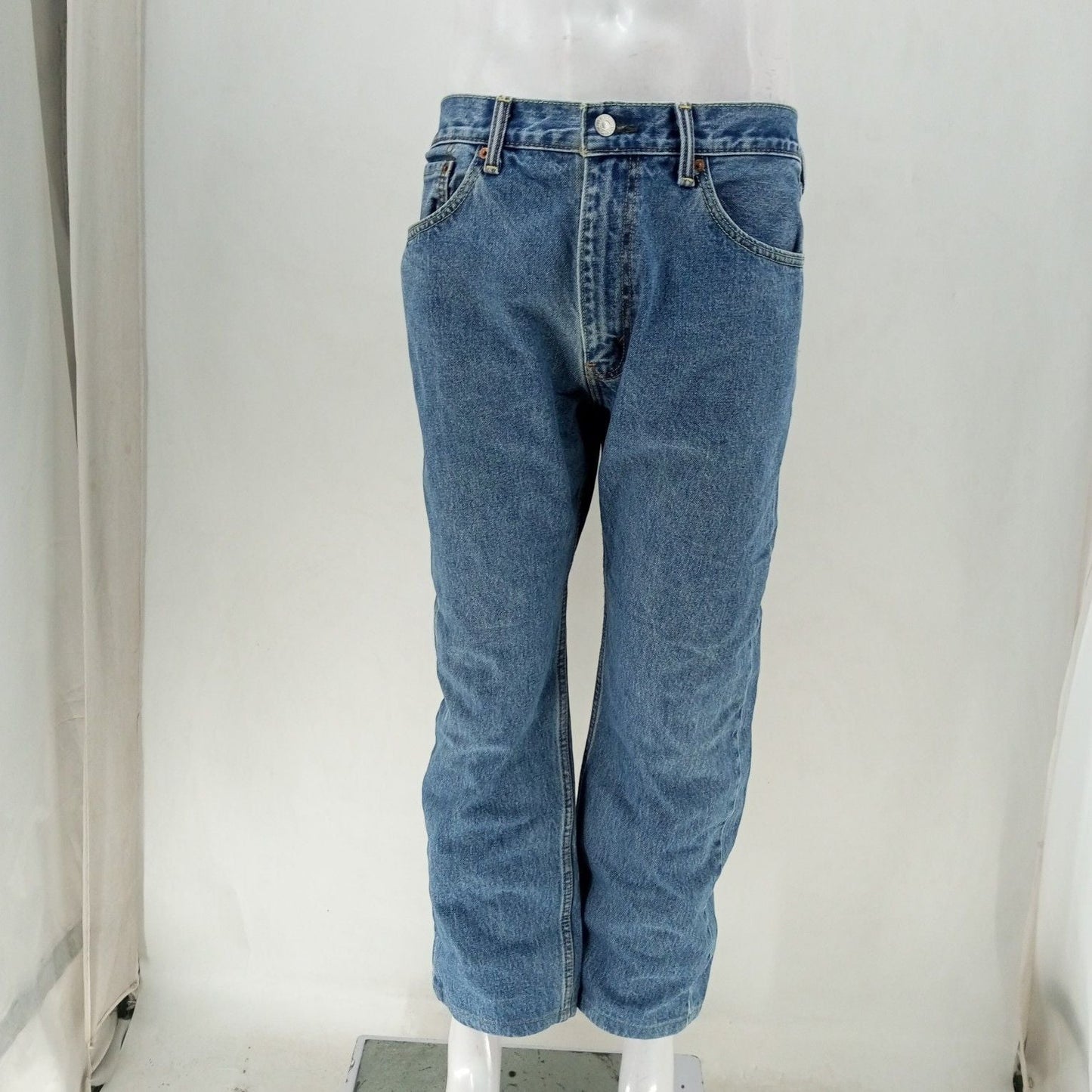 Levis Jeans  24-30 Count Box