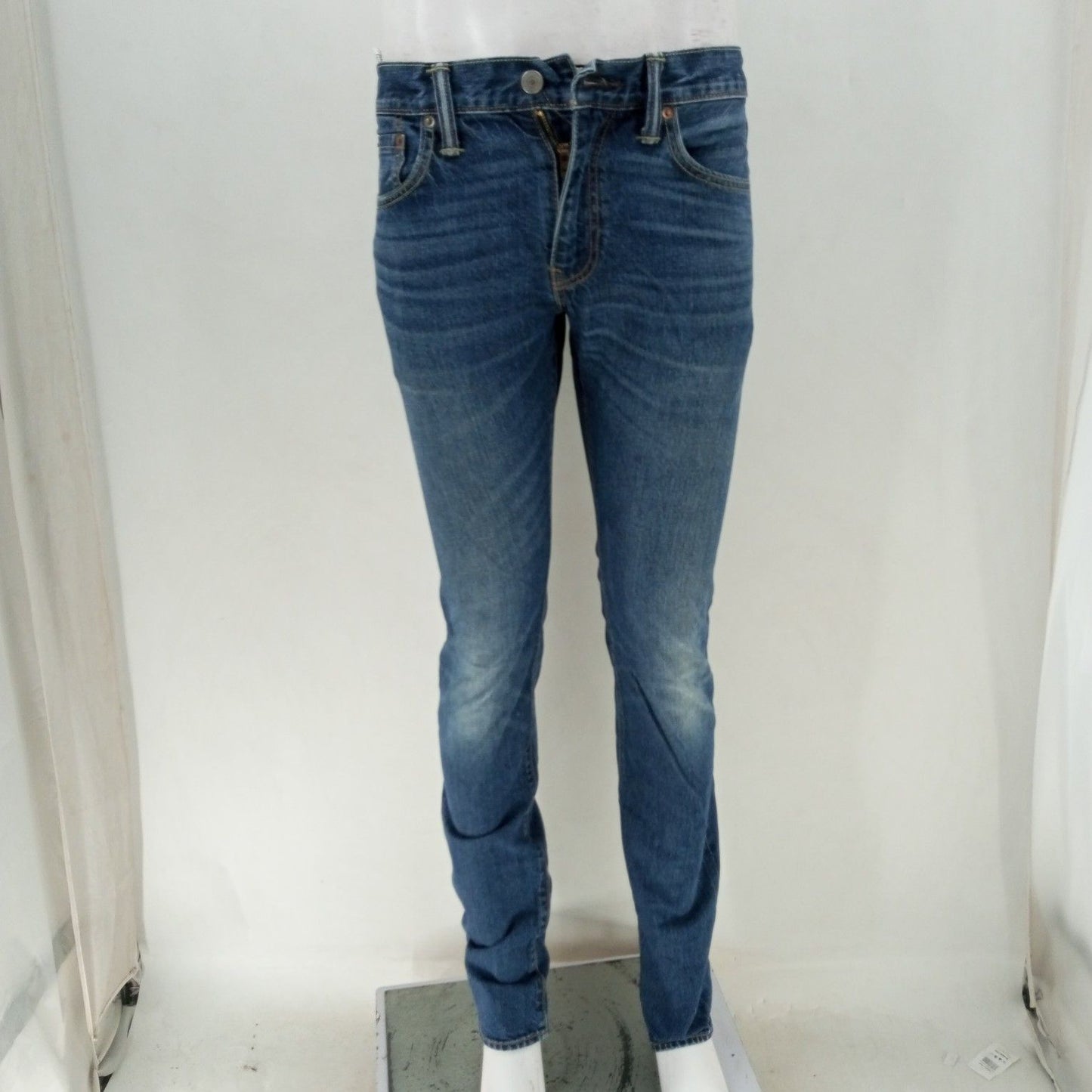 Levis Jeans  24-30 Count Box