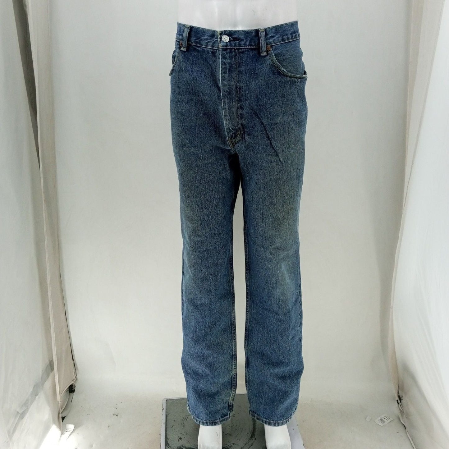 Levis Jeans  24-30 Count Box