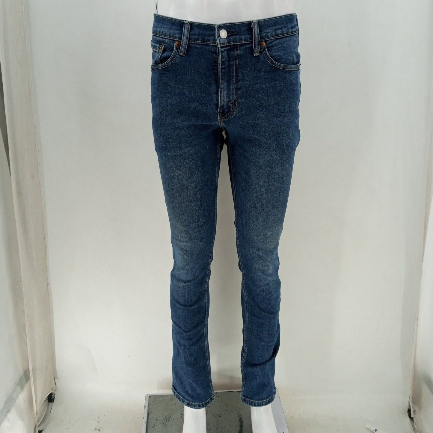 Levis Jeans  24-30 Count Box