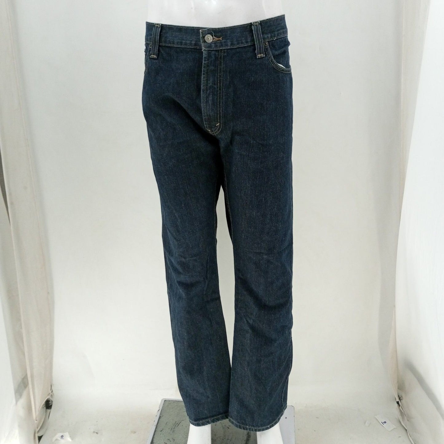 Levis Jeans  24-30 Count Box