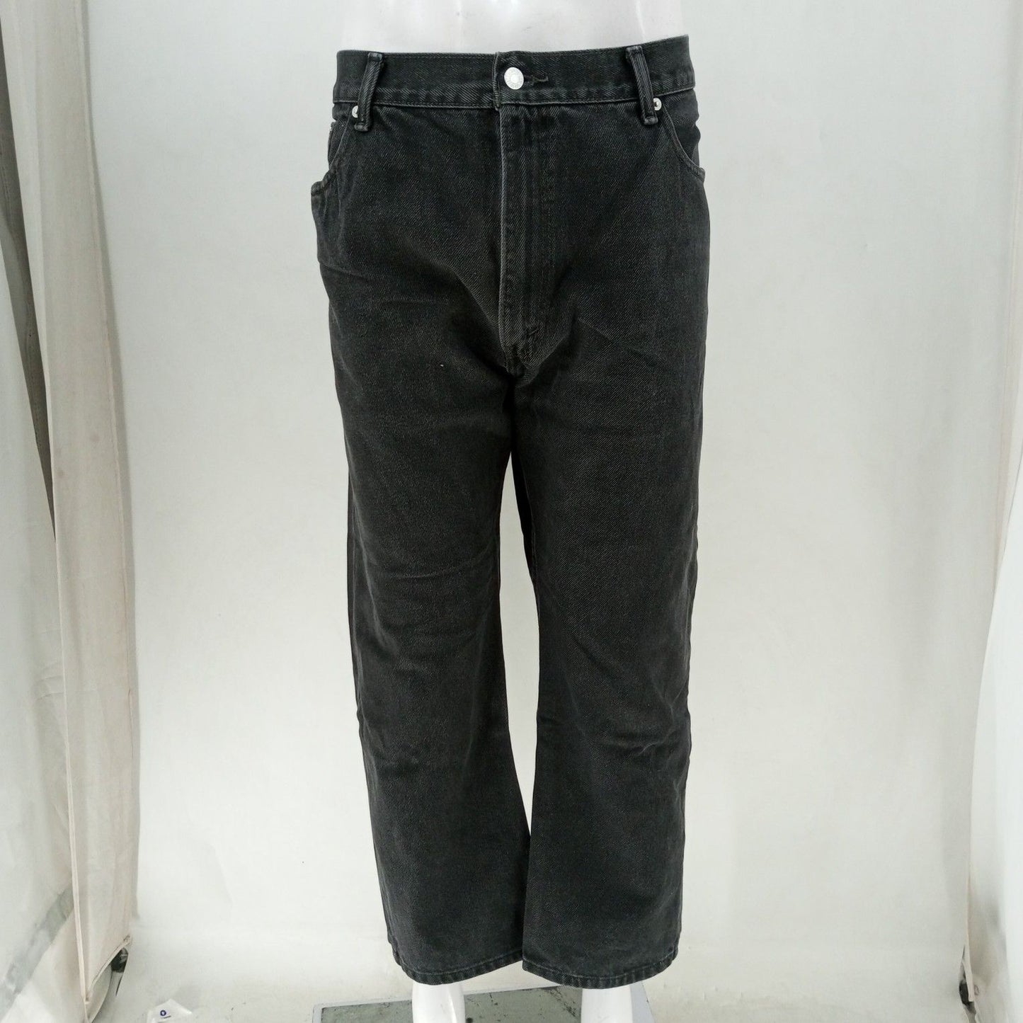 Levis Jeans  24-30 Count Box