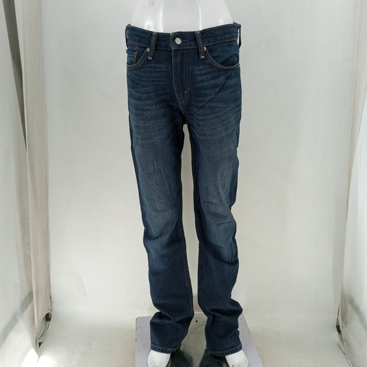 Levis Jeans  24-30 Count Box