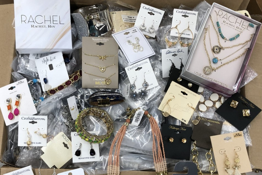 50/100 Pcs Treasure Trove of All Brand Name Jewelry