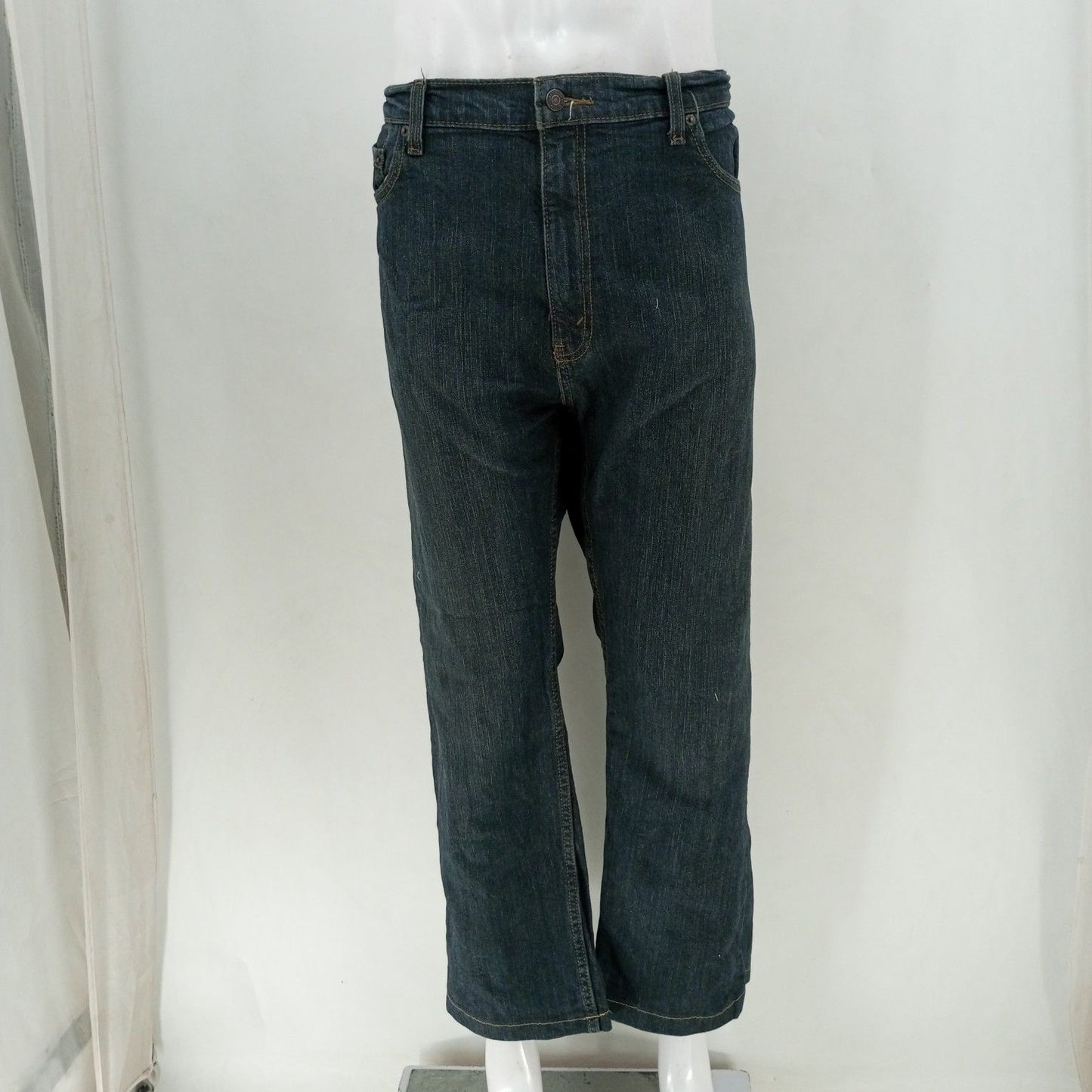 Levis DISTRESSED Jeans 30 Count Box